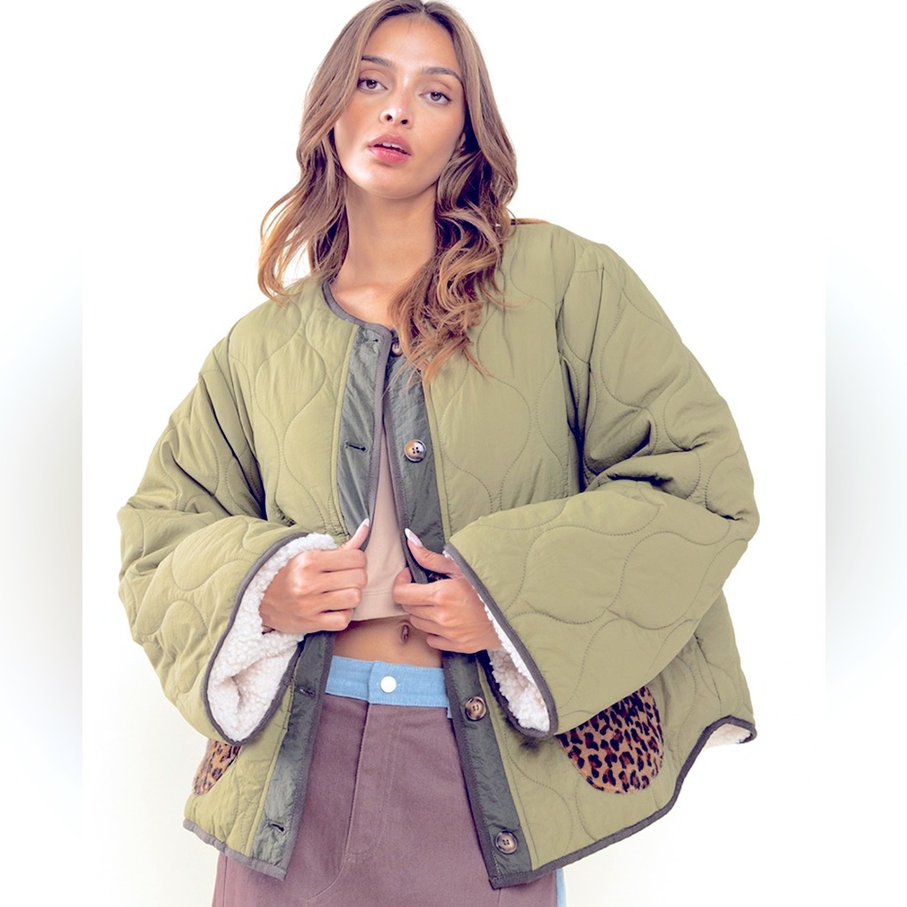 Fabulous Contrast Wave Textured Jacket